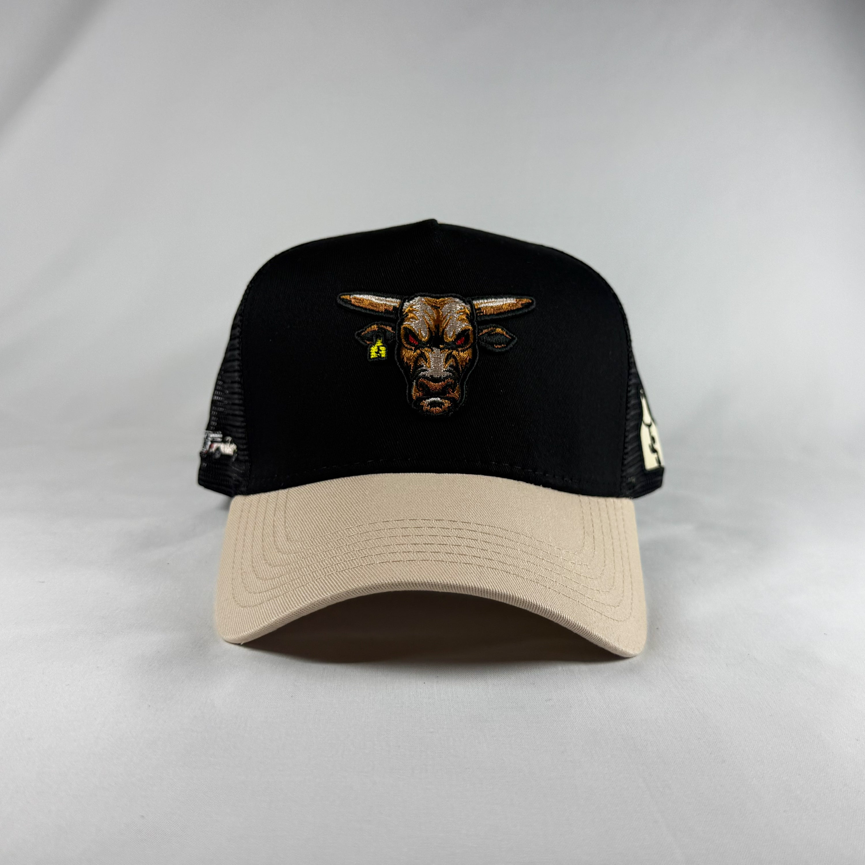 Toro bravo 2 gorra vaquera de camionero