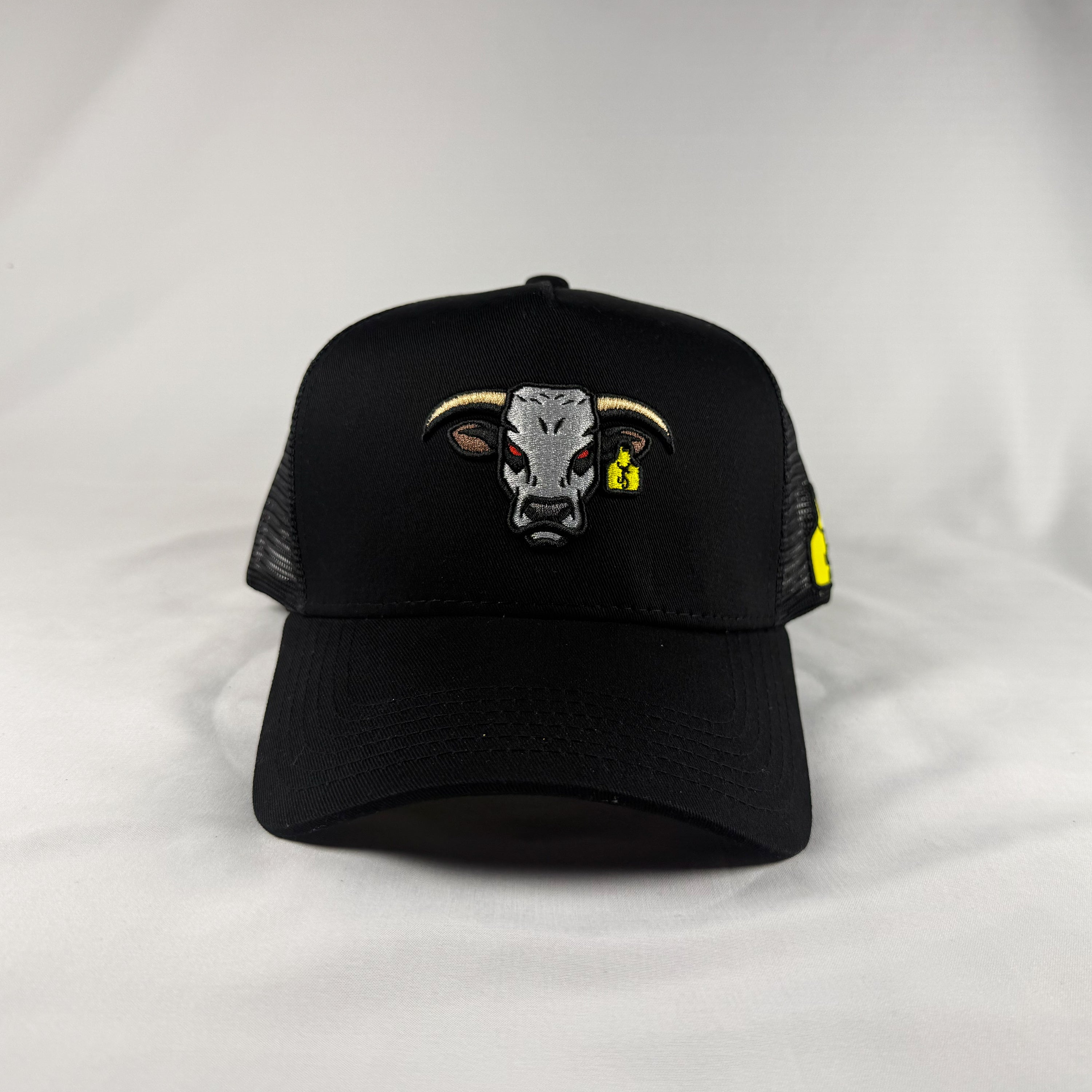Toro bravo gorra vaquera de camionero